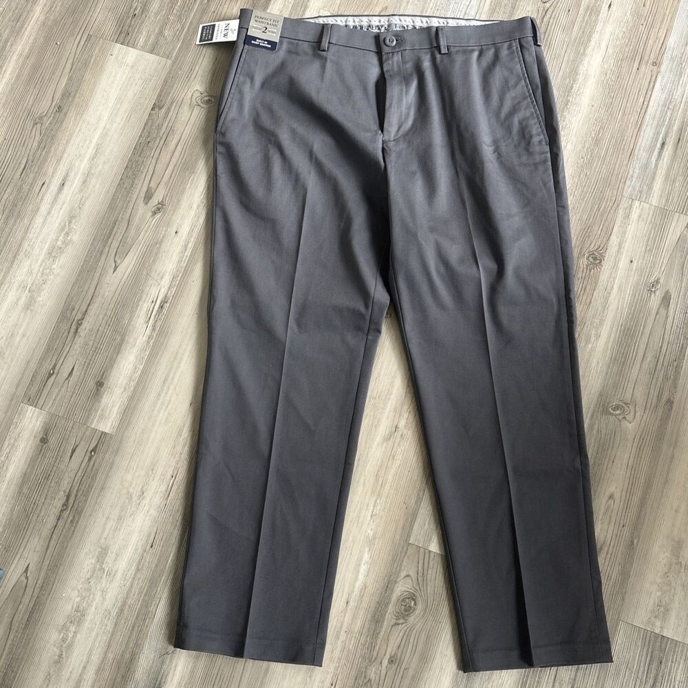 NWT Haggar Men's Gray Straight-Fit Premium Flat-Front Dress Pants Size 38 X 29